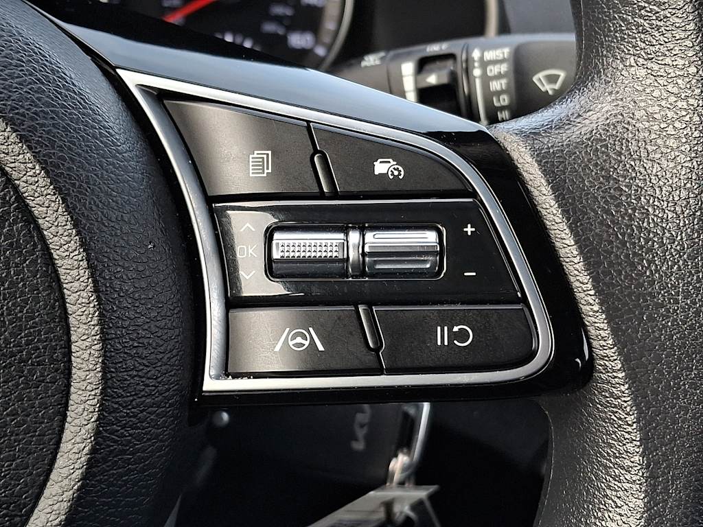 Thumbnail: 2023 Kia Forte - 24