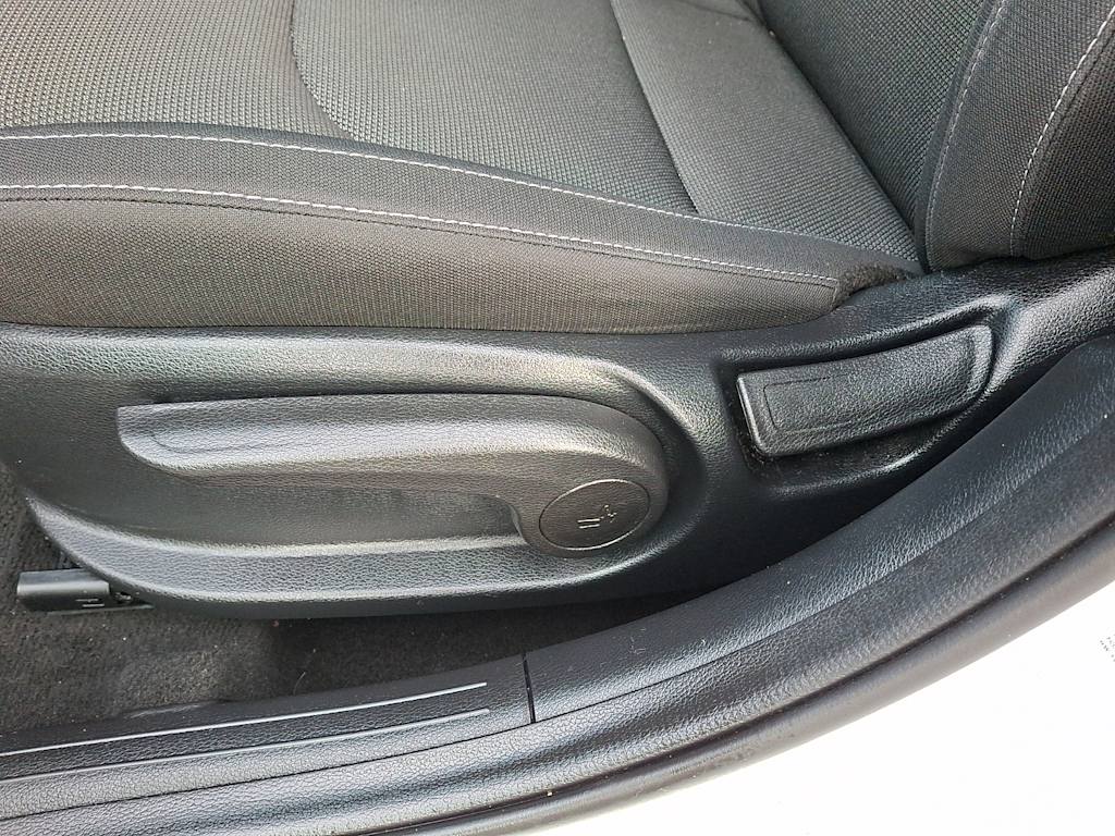 Thumbnail: 2023 Kia Forte - 20