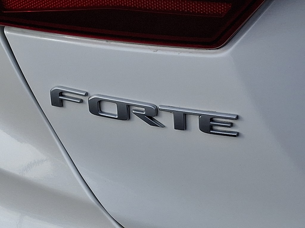 Thumbnail: 2023 Kia Forte - 6