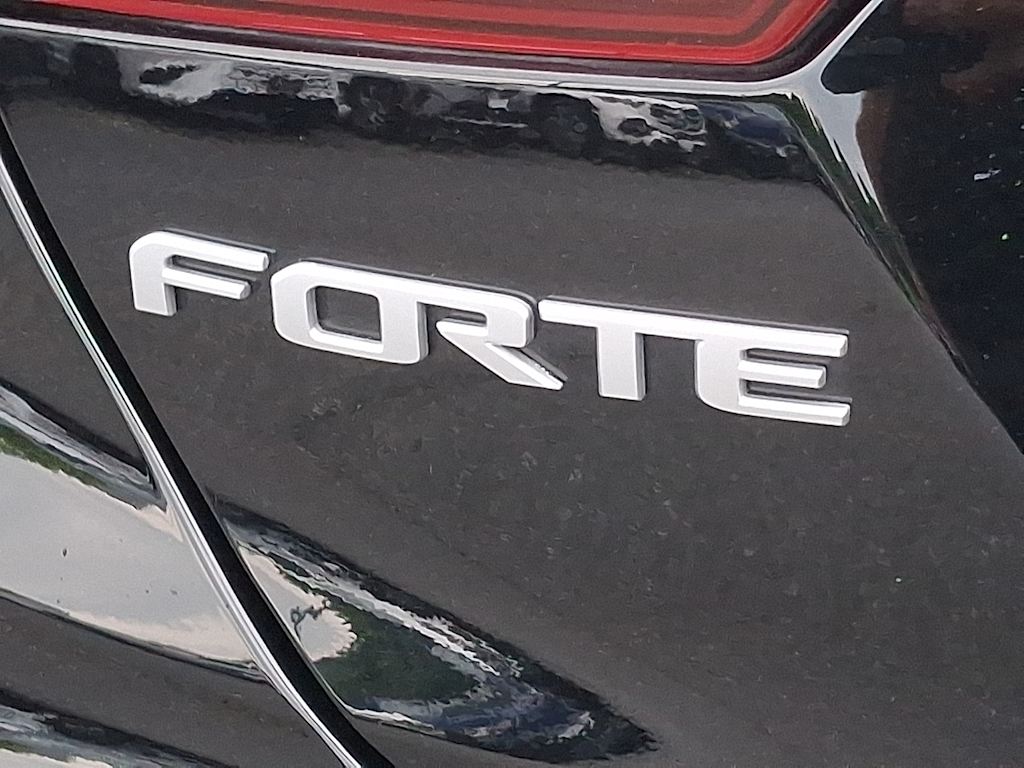 Thumbnail: 2023 Kia Forte - 28