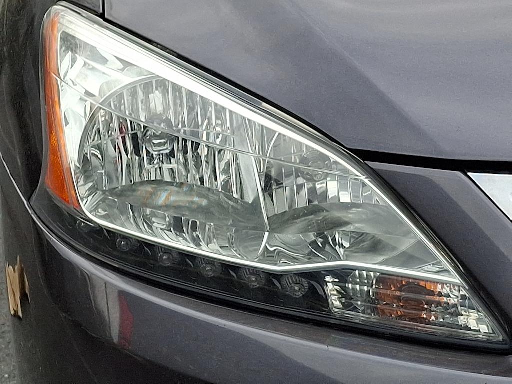 Thumbnail: 2015 Nissan Sentra - 17