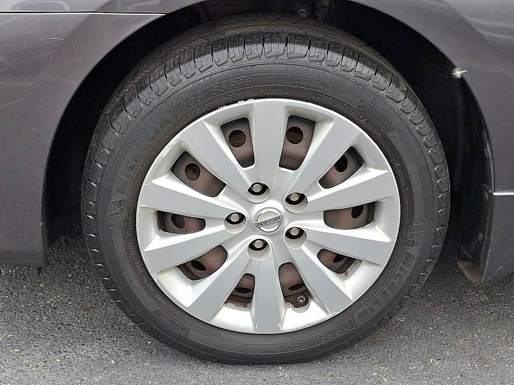 Thumbnail: 2015 Nissan Sentra - 6