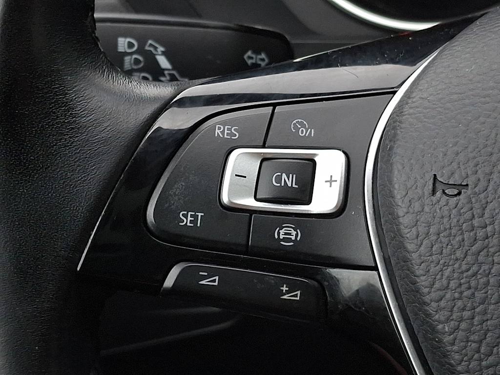 Thumbnail: 2019 Volkswagen Tiguan - 22