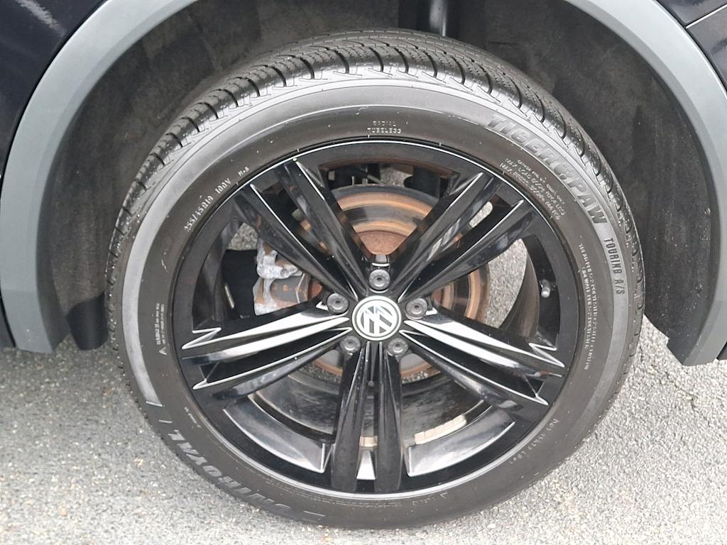 Thumbnail: 2019 Volkswagen Tiguan - 7