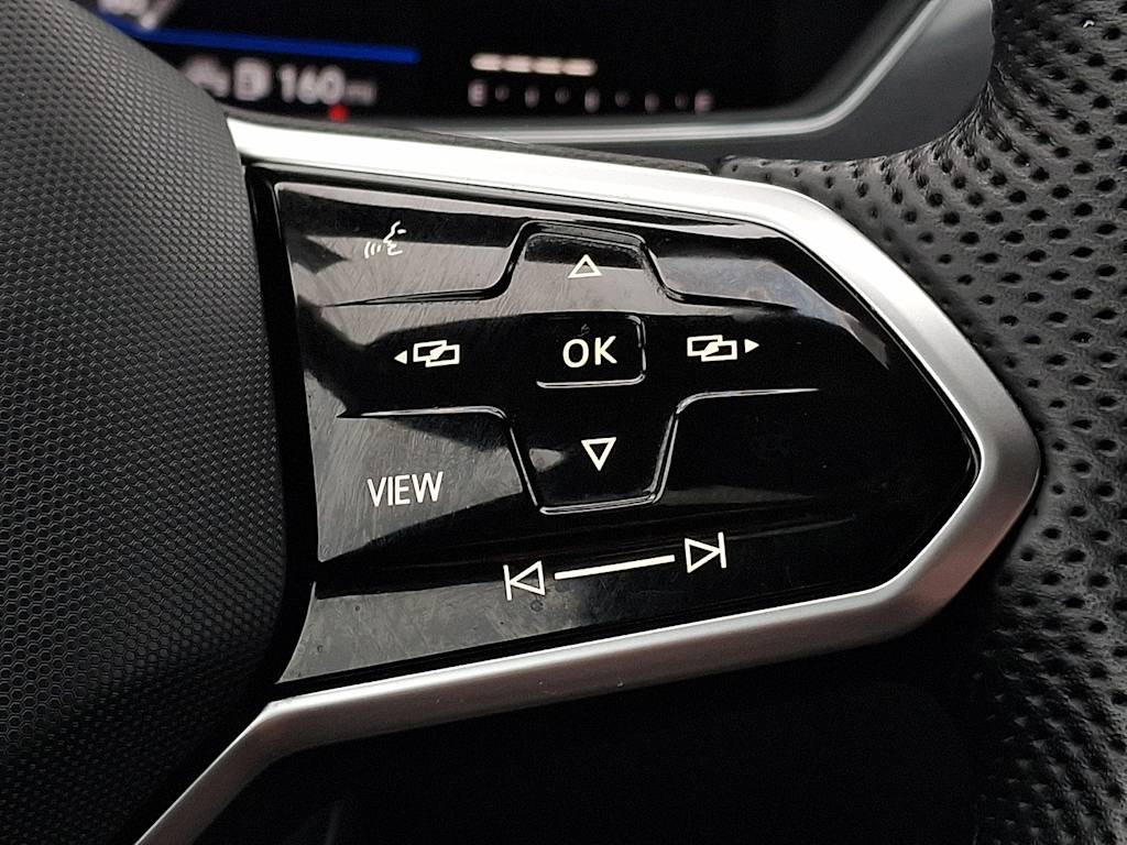 Thumbnail: 2022 Volkswagen Tiguan - 22