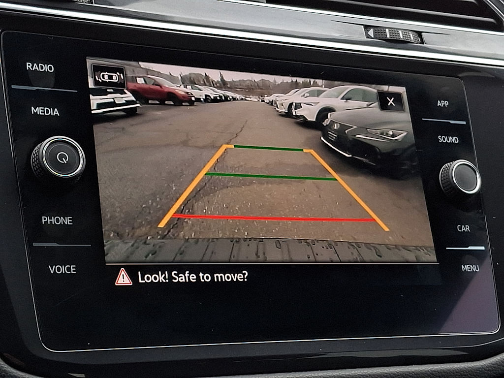 Thumbnail: 2022 Volkswagen Tiguan - 20