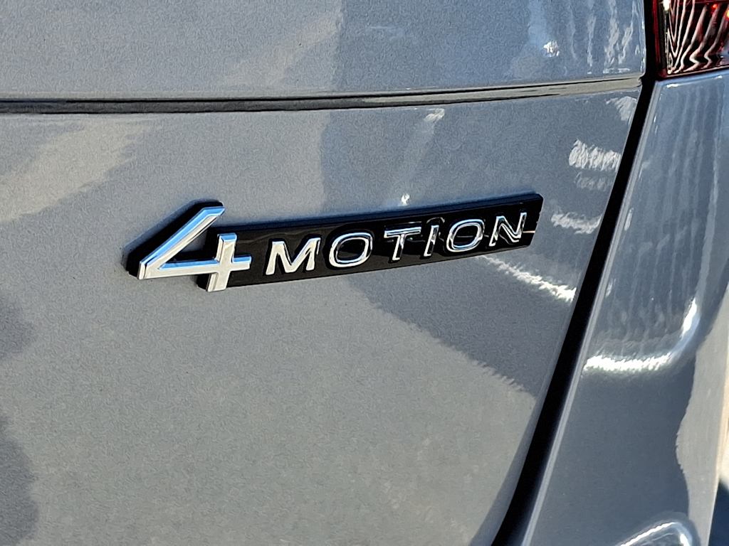 2022 Volkswagen Tiguan SE R-Line Black 5