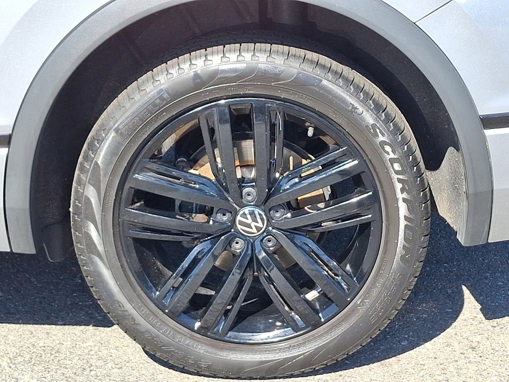 2022 Volkswagen Tiguan SE R-Line Black 6