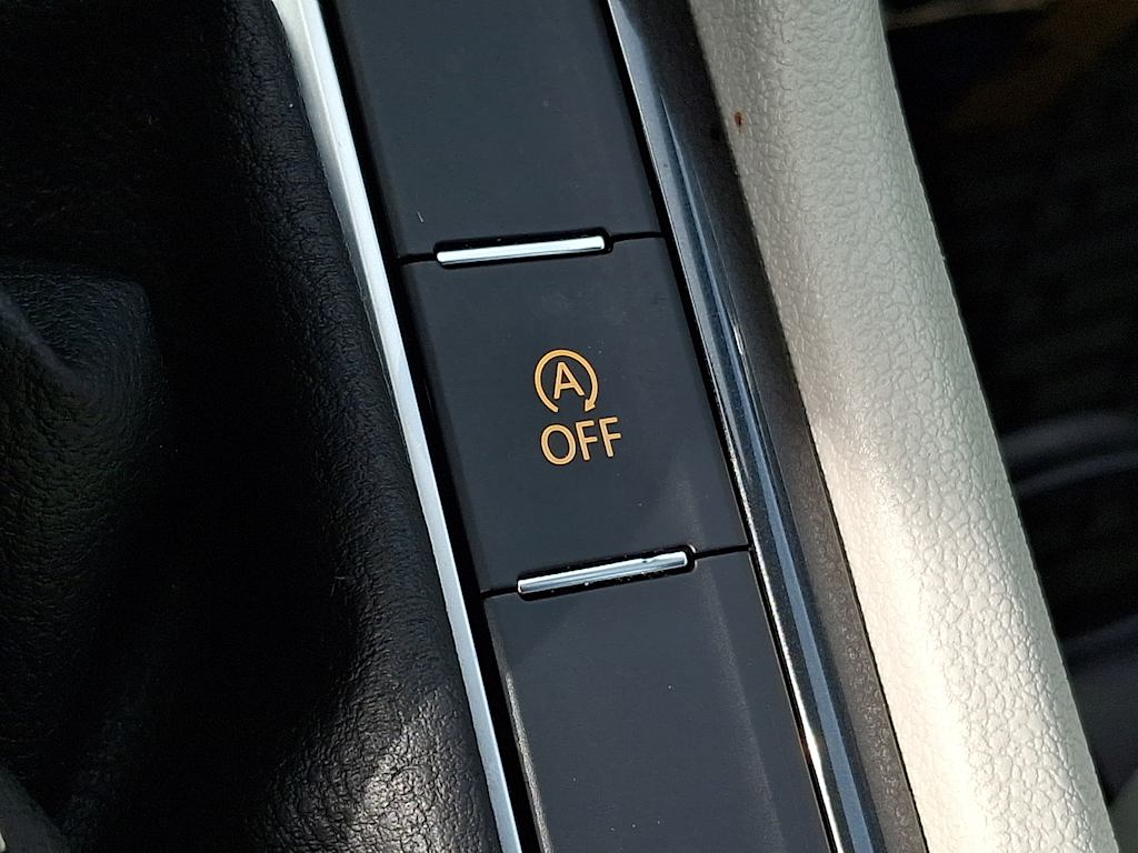 Thumbnail: 2022 Volkswagen Tiguan - 25