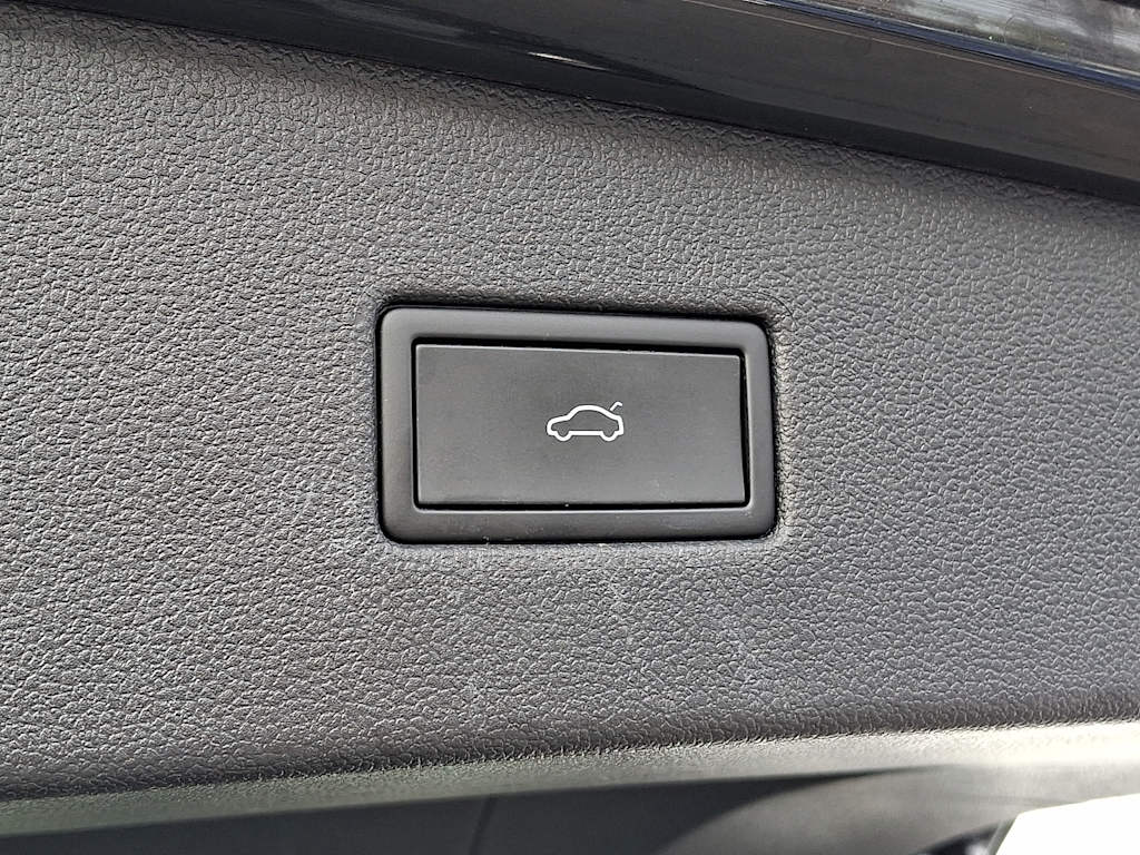 Thumbnail: 2022 Volkswagen Tiguan - 29