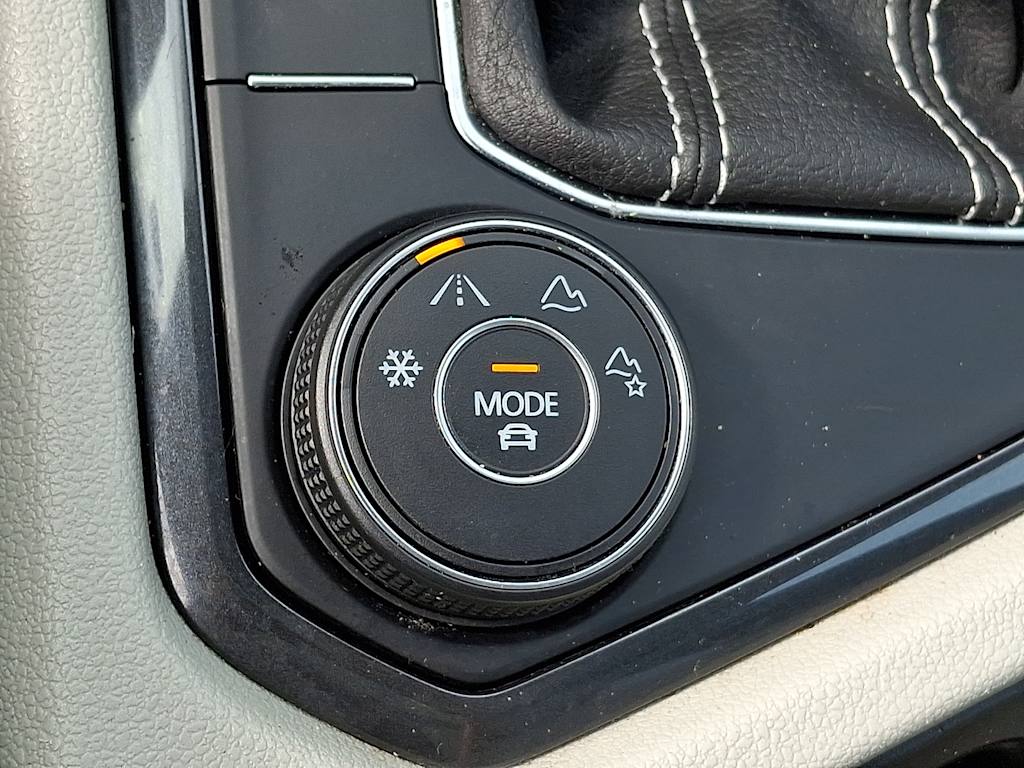 Thumbnail: 2022 Volkswagen Tiguan - 27