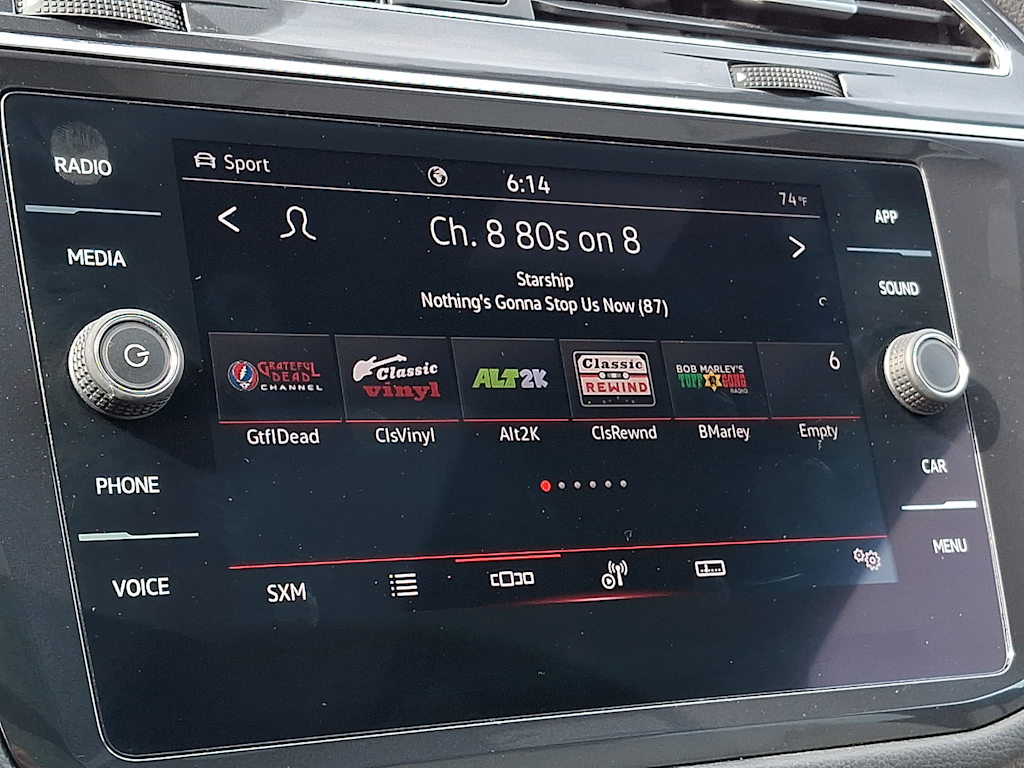 Thumbnail: 2022 Volkswagen Tiguan - 9