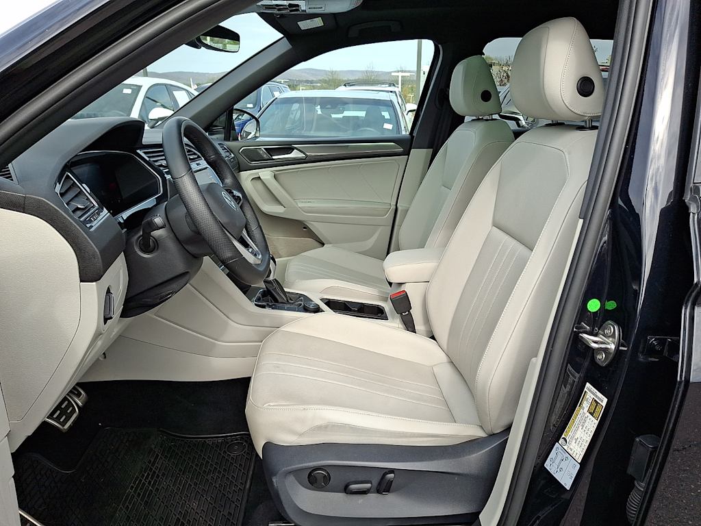 Thumbnail: 2022 Volkswagen Tiguan - 7