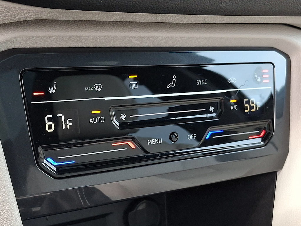 Thumbnail: 2022 Volkswagen Tiguan - 19