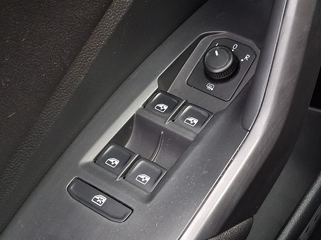 Thumbnail: 2019 Volkswagen Jetta - 28