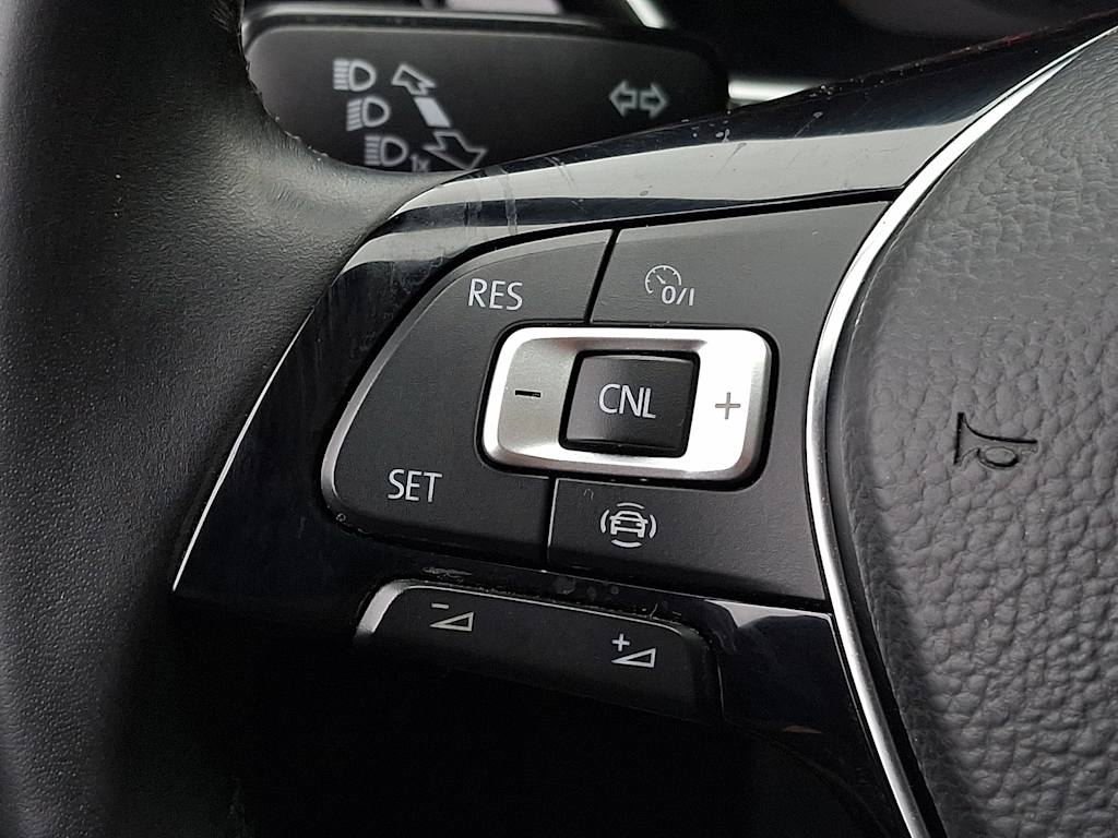 Thumbnail: 2019 Volkswagen Jetta - 21