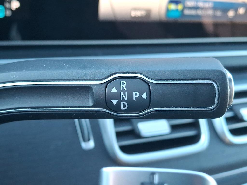 Thumbnail: 2025 Mercedes-Benz GLS - 16