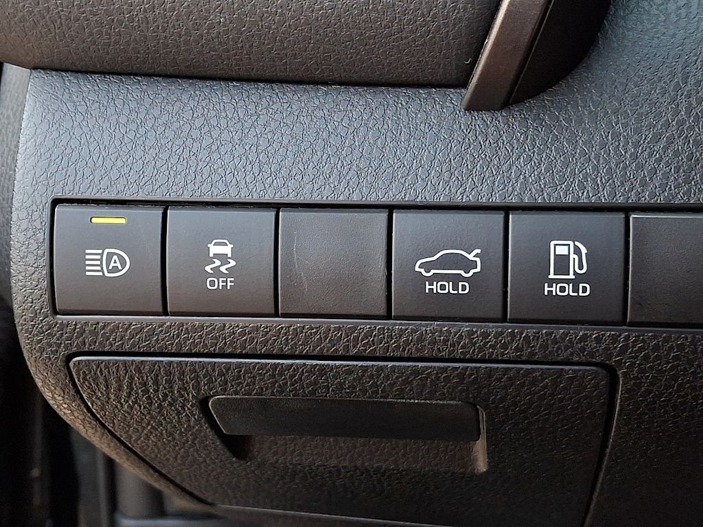 Thumbnail: 2019 Toyota Camry - 27