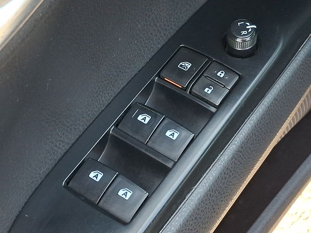 Thumbnail: 2019 Toyota Camry - 28