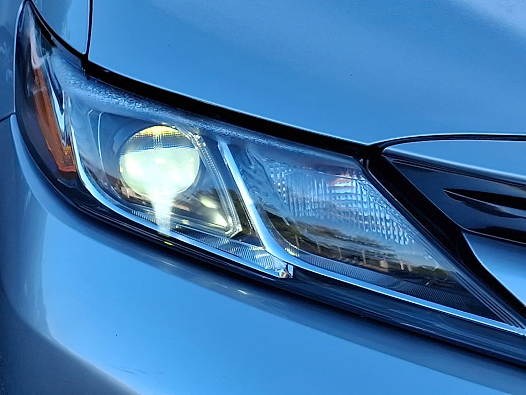 Thumbnail: 2018 Toyota Camry - 17