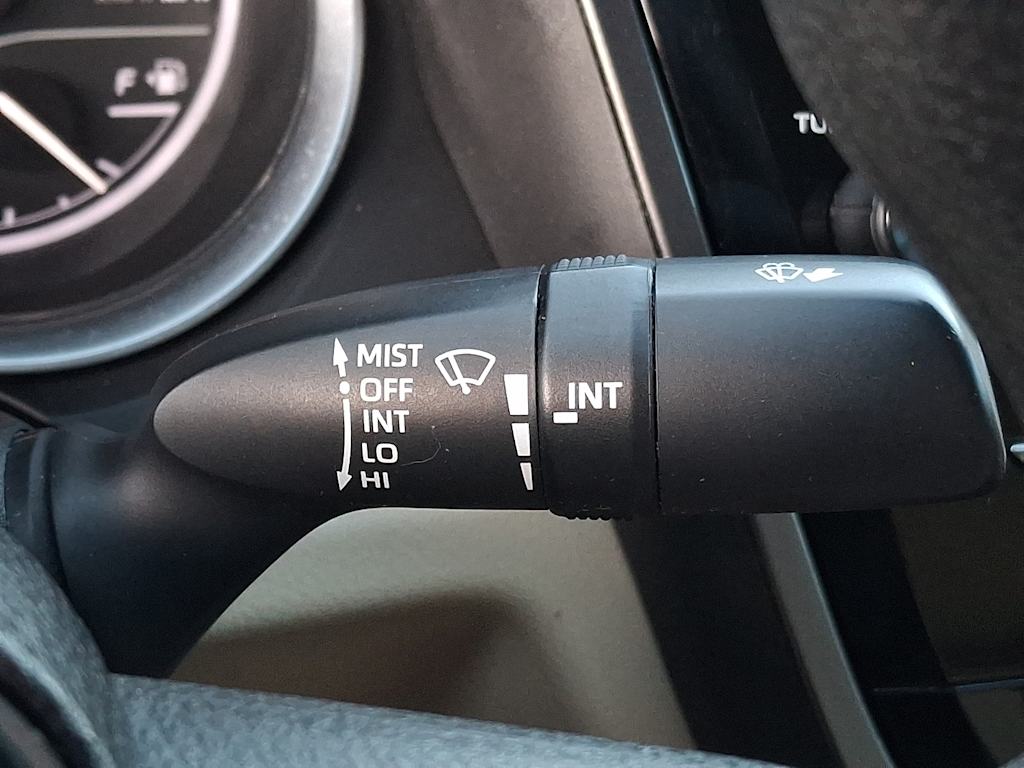 Thumbnail: 2018 Toyota Camry - 24