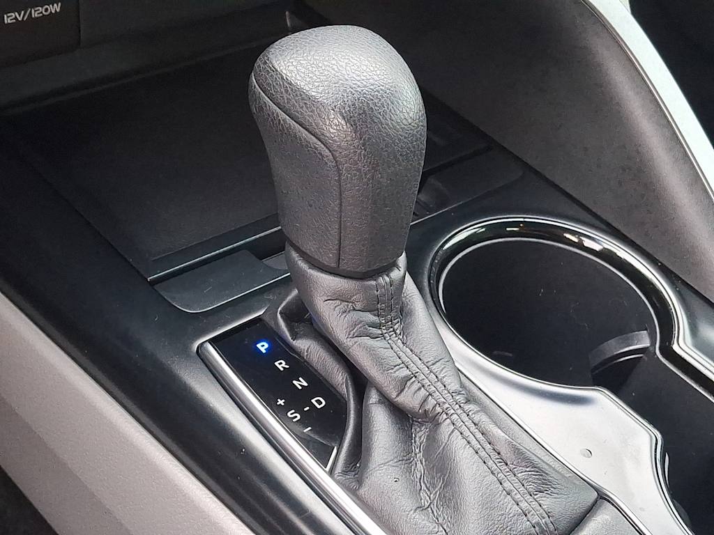 Thumbnail: 2019 Toyota Camry - 11