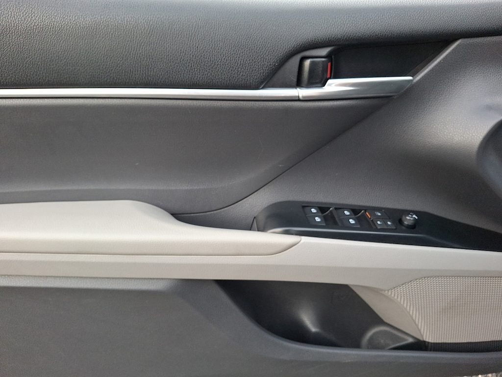 Thumbnail: 2019 Toyota Camry - 19