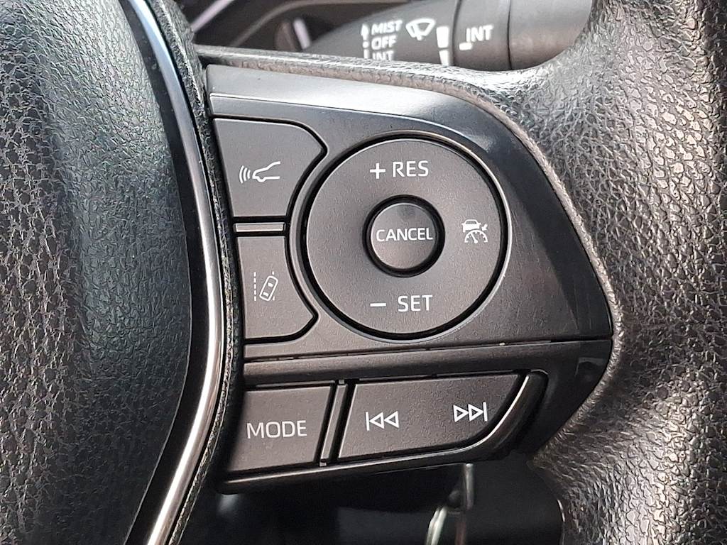 Thumbnail: 2019 Toyota Camry - 24
