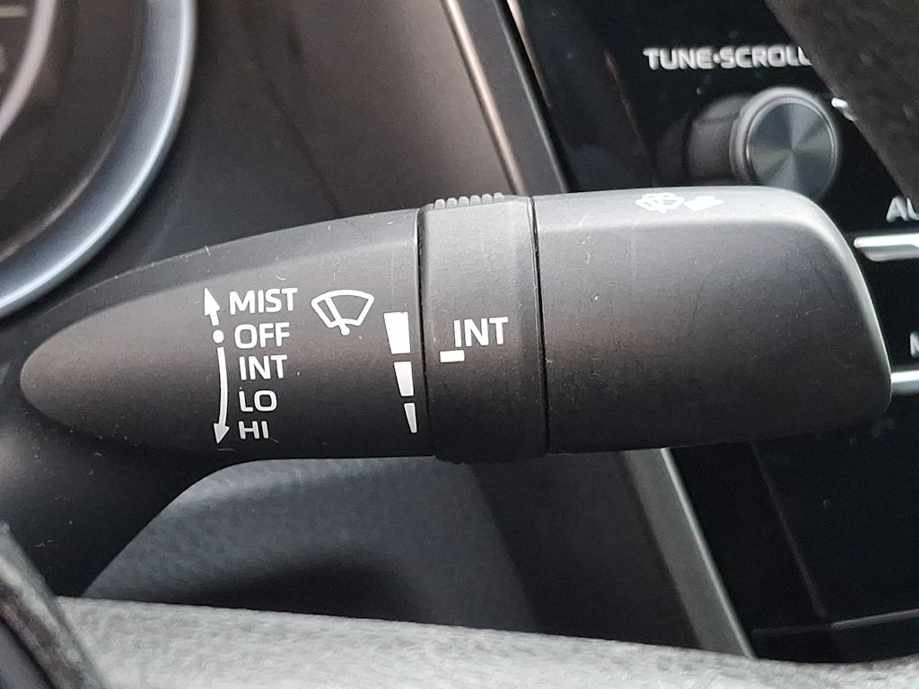 Thumbnail: 2019 Toyota Camry - 25