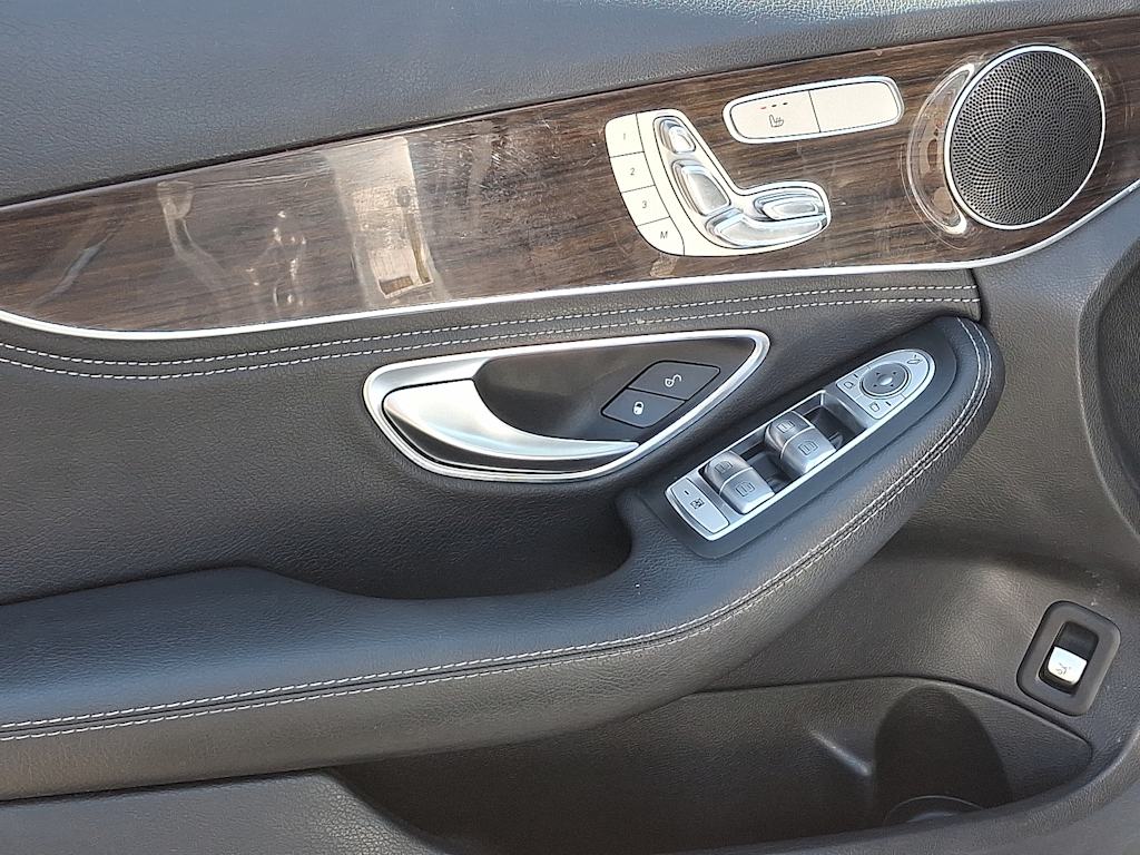 2016 Mercedes-Benz C-Class C 300 15