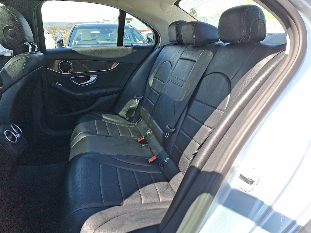 2016 Mercedes-Benz C-Class C 300 8