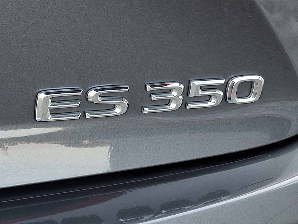 Thumbnail: 2018 Lexus ES - 29