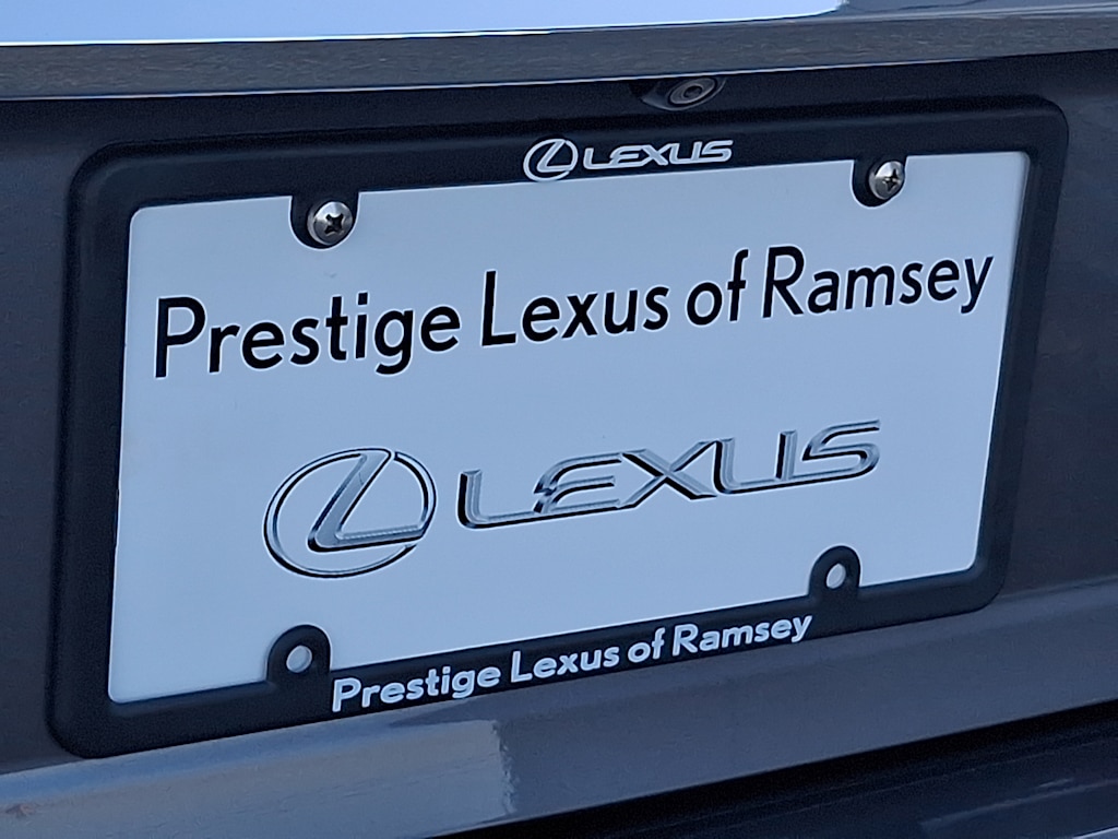 Thumbnail: 2018 Lexus ES - 30