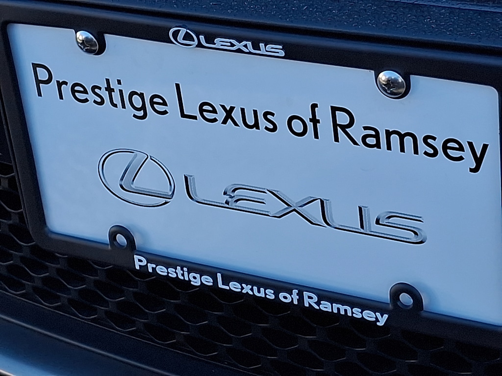 Thumbnail: 2019 Lexus ES - 30