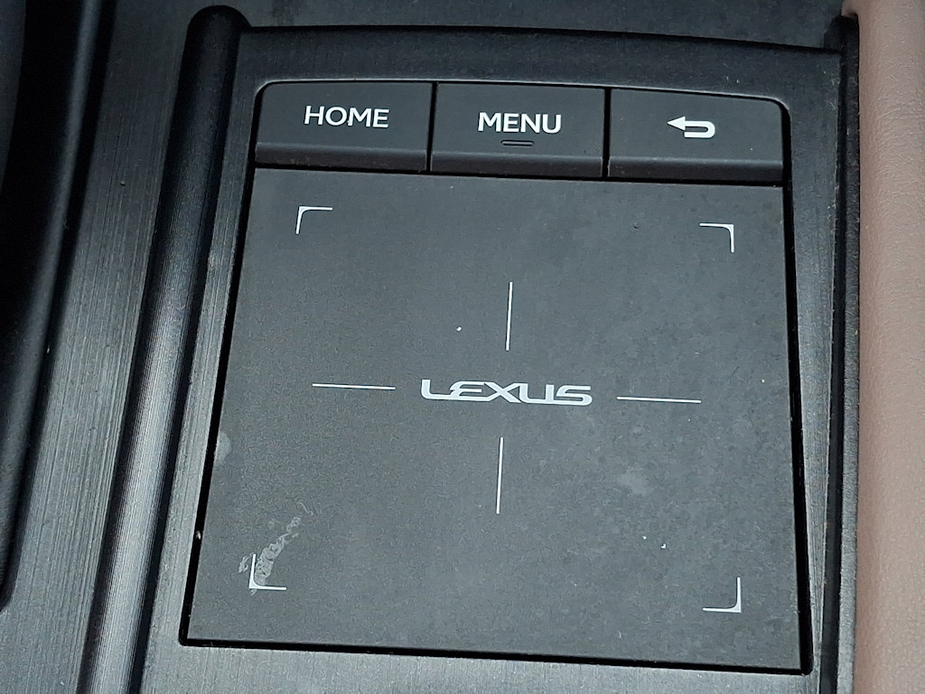 Thumbnail: 2022 Lexus ES - 26