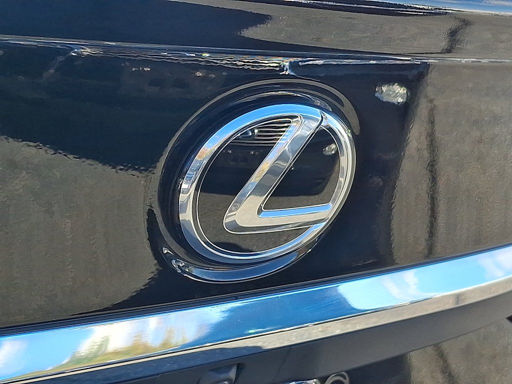 Thumbnail: 2023 Lexus ES - 29