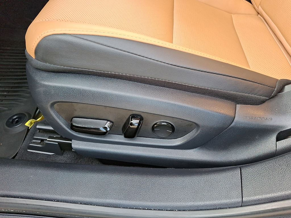 Thumbnail: 2024 Lexus ES - 17