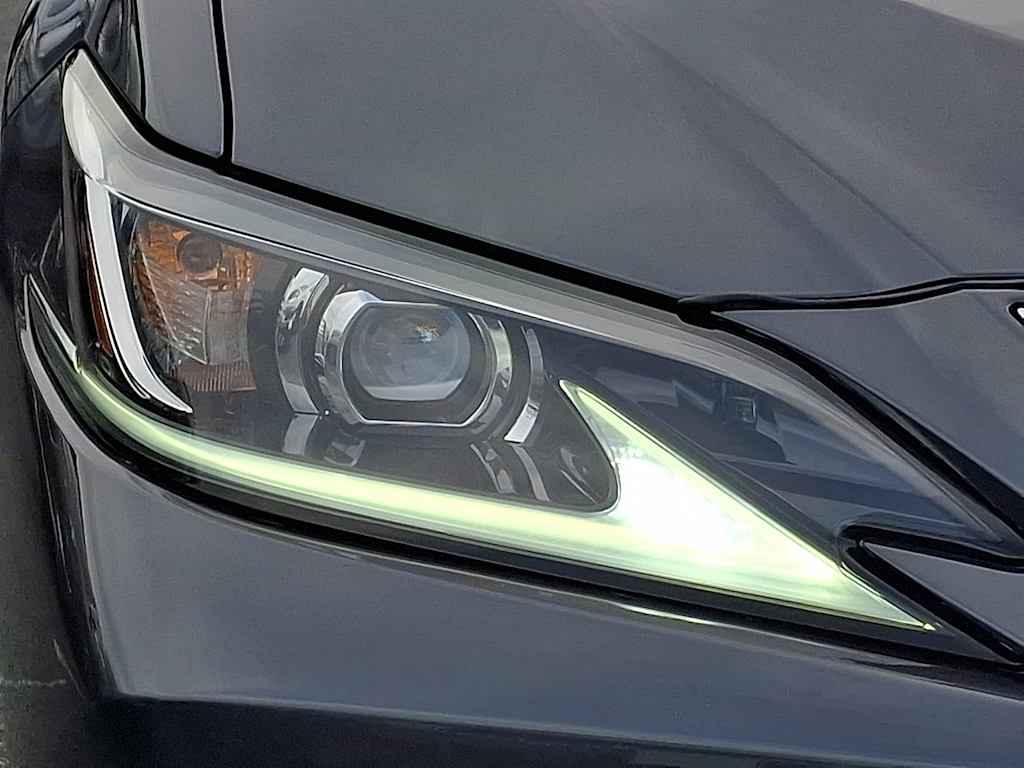2023 Lexus ES 350 - Photo 16