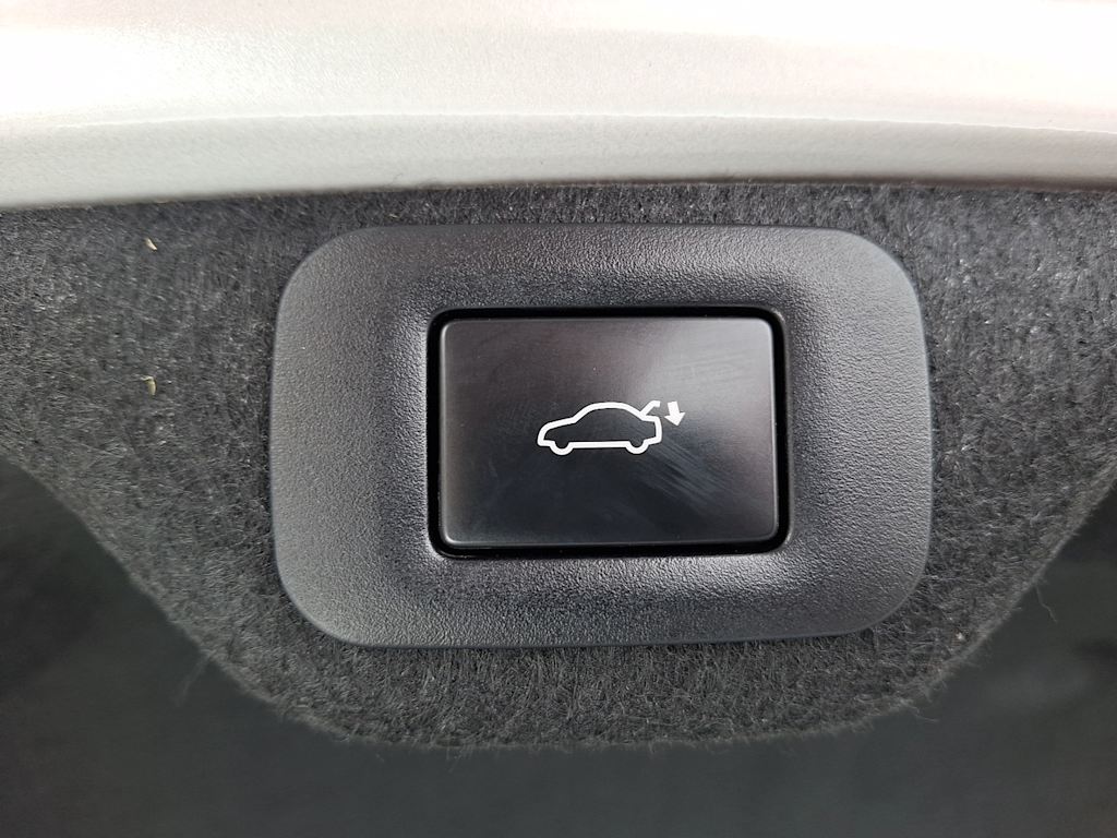 Thumbnail: 2023 Lexus ES - 29