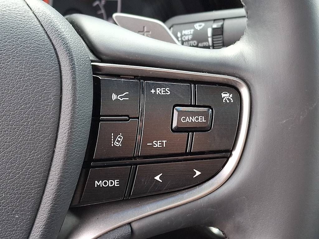 Thumbnail: 2023 Lexus ES - 23