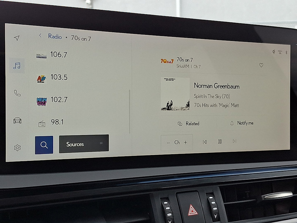 Thumbnail: 2023 Lexus ES - 9