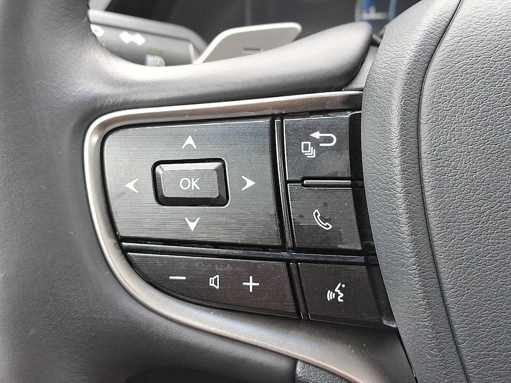 Thumbnail: 2025 Lexus ES - 18