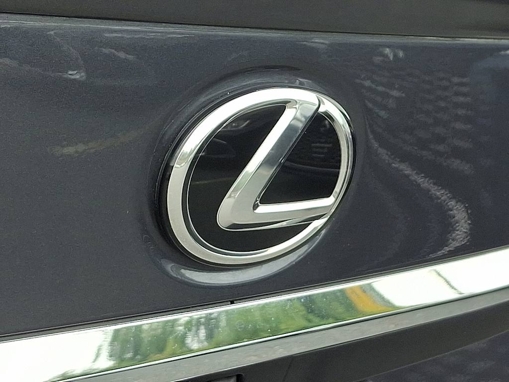 Thumbnail: 2025 Lexus ES - 25