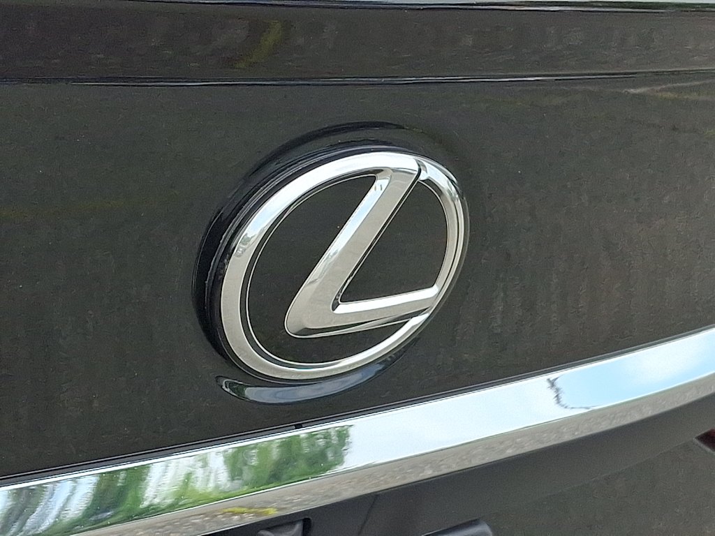 Thumbnail: 2023 Lexus ES - 29