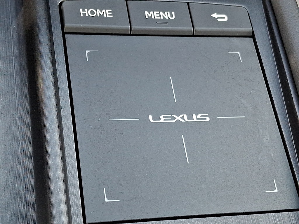 Thumbnail: 2021 Lexus ES - 25