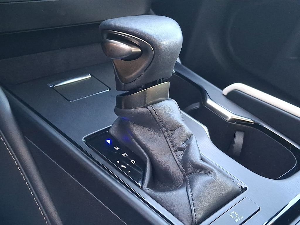 Thumbnail: 2024 Lexus ES - 10