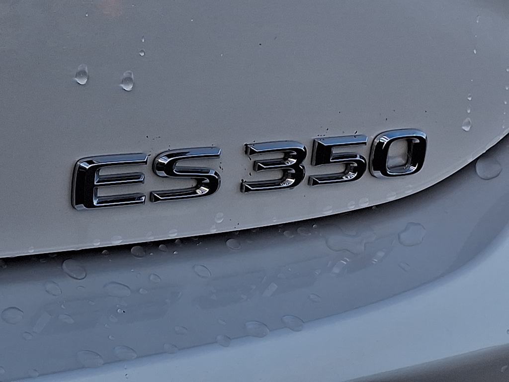 Thumbnail: 2024 Lexus ES - 6