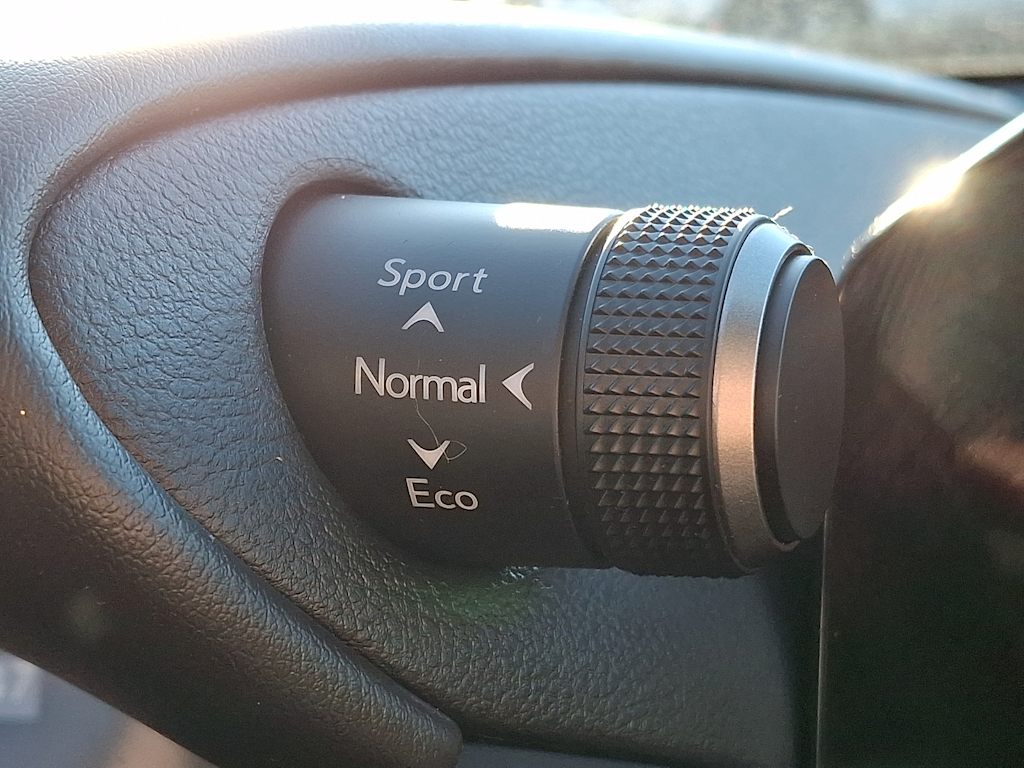 Thumbnail: 2024 Lexus ES - 24