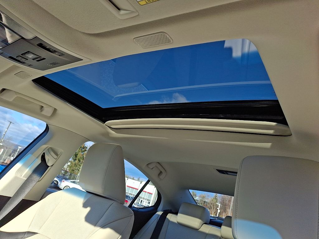 Thumbnail: 2024 Lexus ES - 17