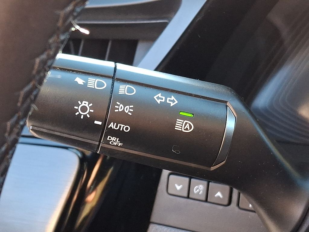 Thumbnail: 2024 Lexus ES - 25